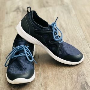 Vionic Storm Navy Blue Sneakers size 7